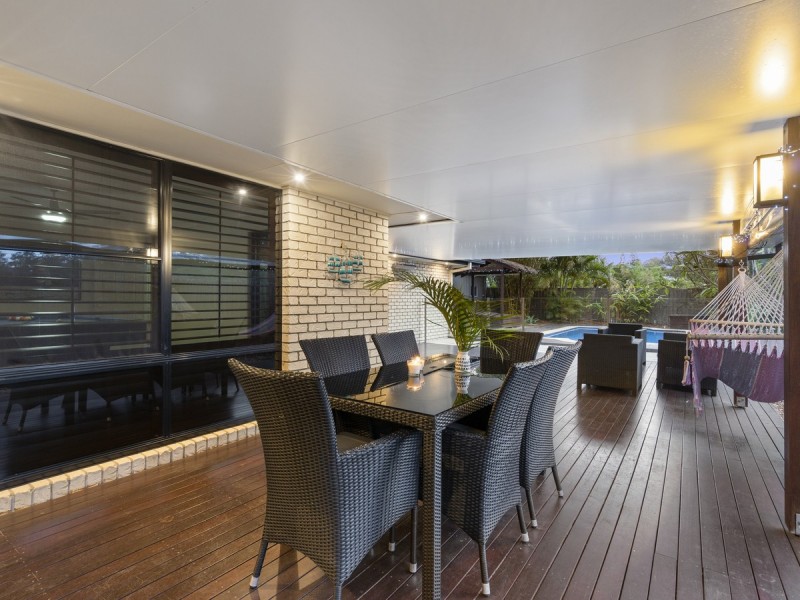 13 Inman Court, Pacific Pines QLD 4211