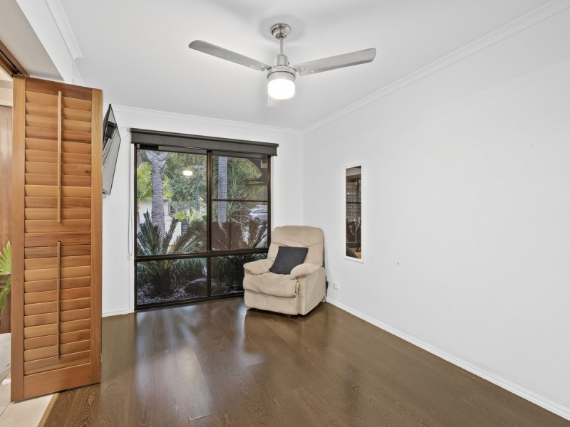 13 Inman Court, Pacific Pines QLD 4211