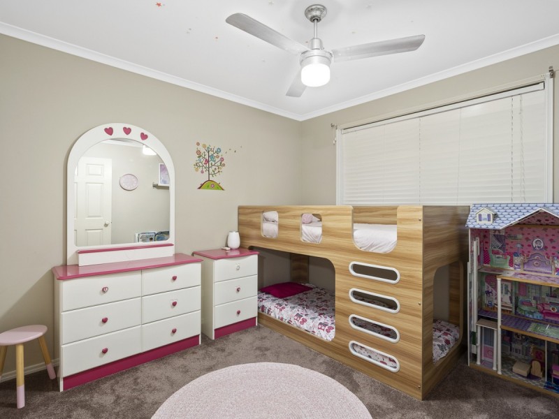 13 Inman Court, Pacific Pines QLD 4211