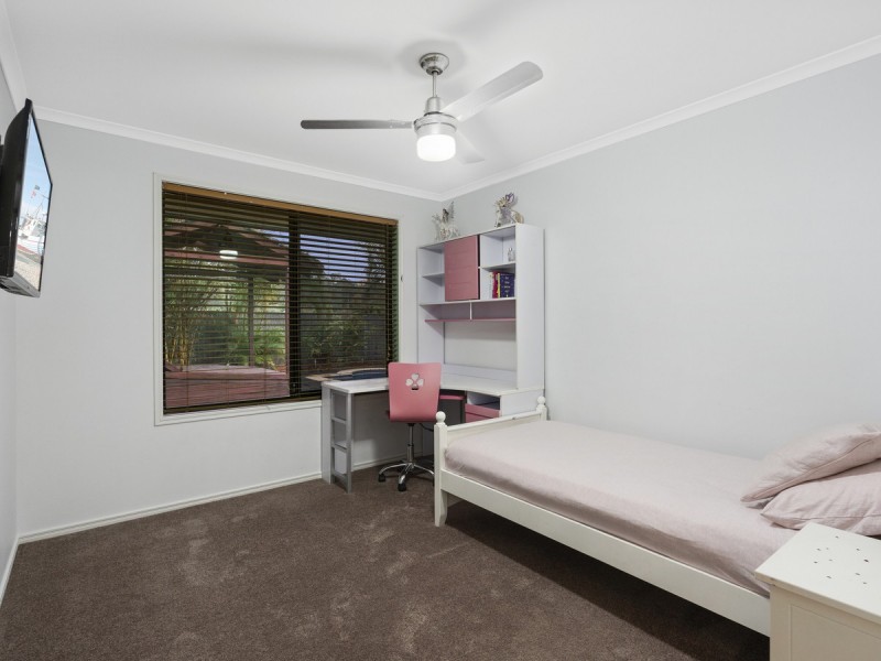 13 Inman Court, Pacific Pines QLD 4211