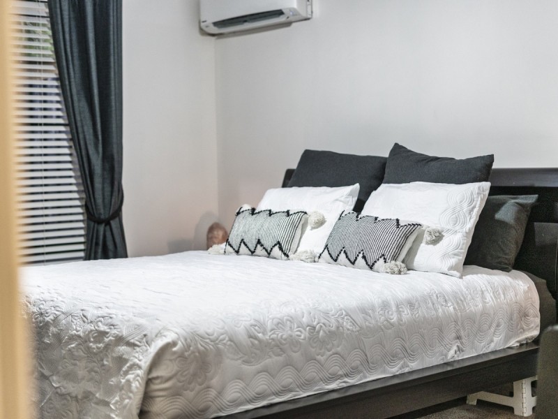 13 Inman Court, Pacific Pines QLD 4211