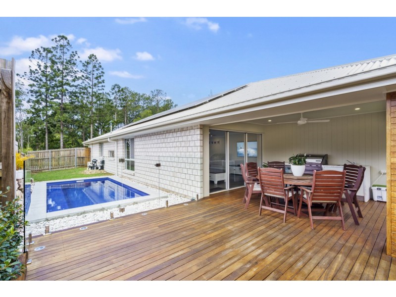 17 Hoop Pine Circuit, Maudsland QLD 4210