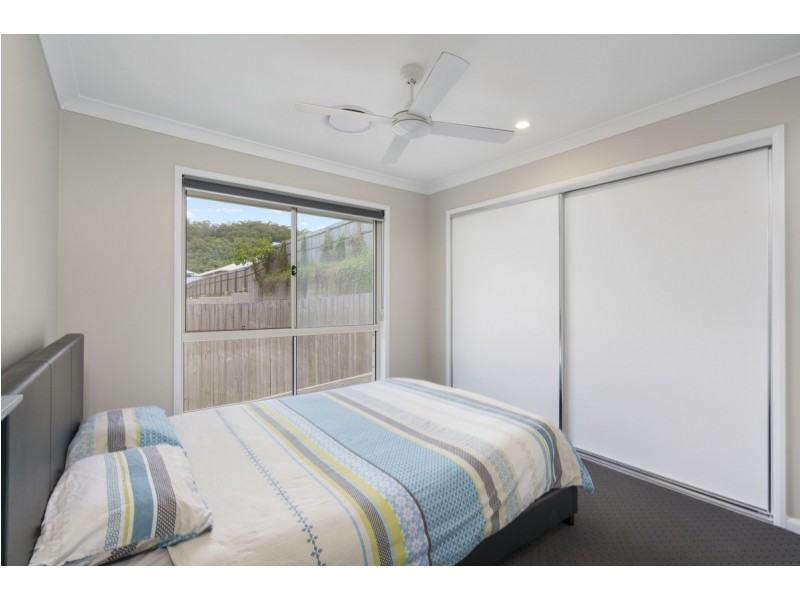 17 Hoop Pine Circuit, Maudsland QLD 4210