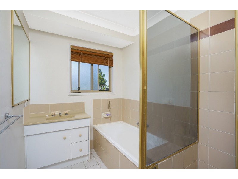 25 Crestridge Crescent, Oxenford QLD 4210