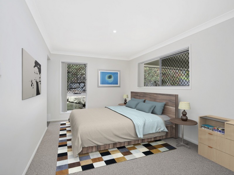 12 Aspect Place, Pacific Pines QLD 4211