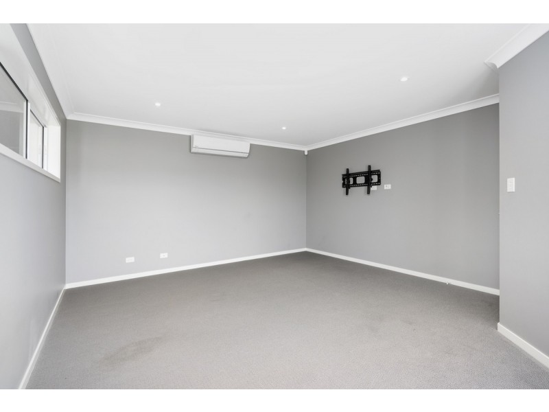 13 Mullins Street, Ormeau Hills QLD 4208