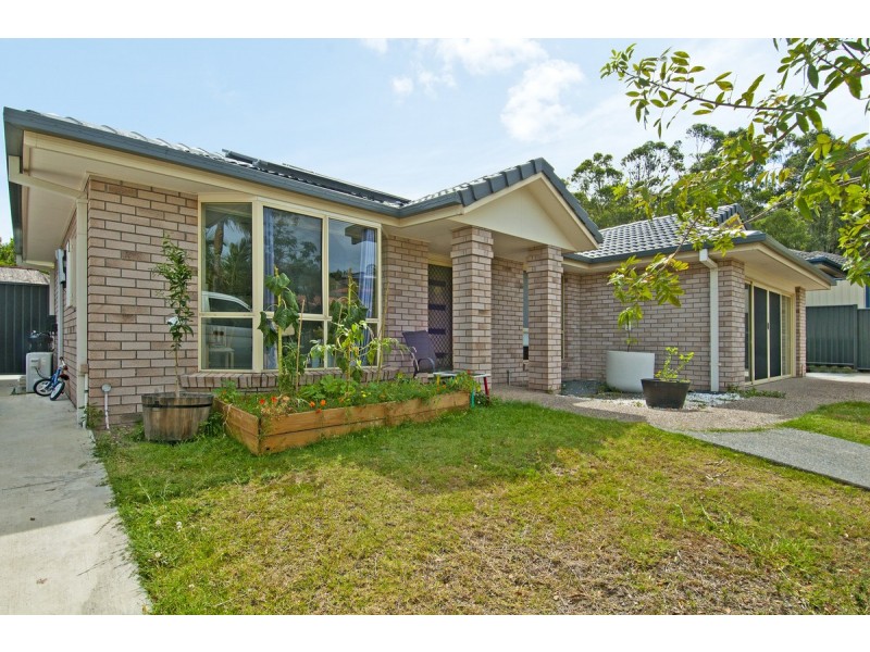 10 Matzia Avenue, Pacific Pines QLD 4211