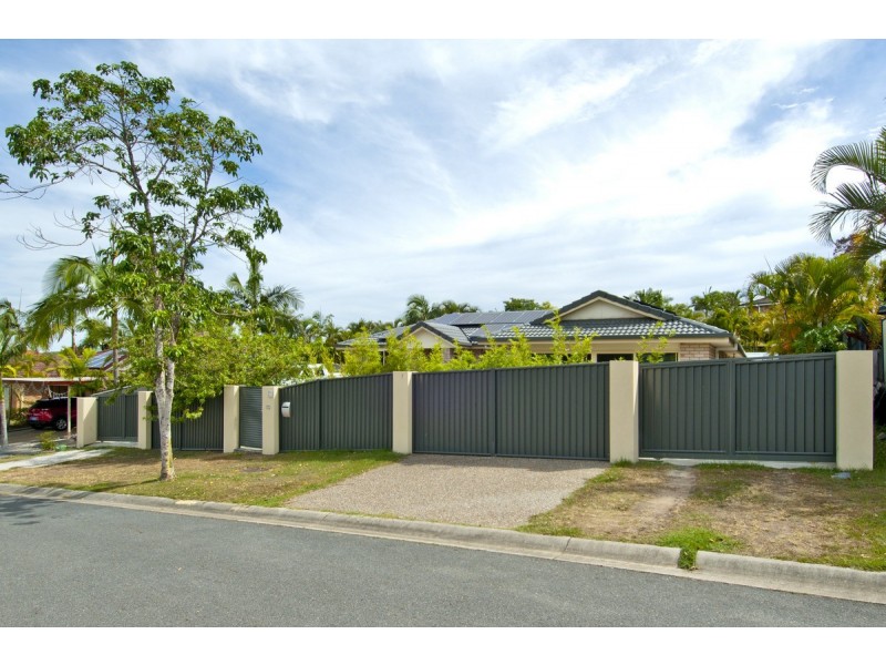 10 Matzia Avenue, Pacific Pines QLD 4211