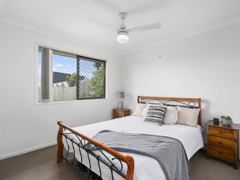 3 Tarrina Crescent, Pacific Pines QLD 4211