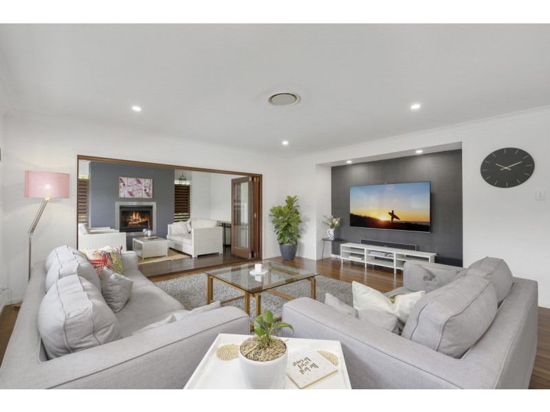 47 Wunburra Circle, Pacific Pines QLD 4211