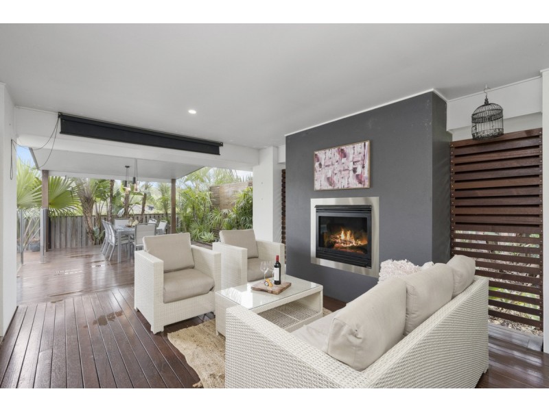 47 Wunburra Circle, Pacific Pines QLD 4211