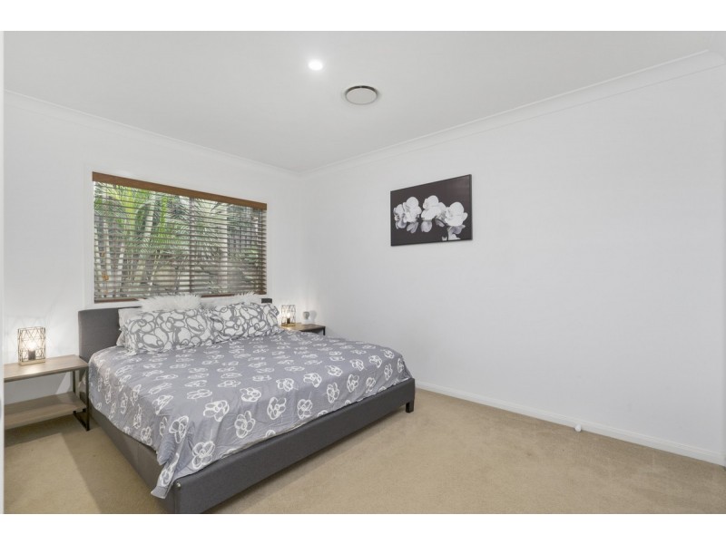 47 Wunburra Circle, Pacific Pines QLD 4211