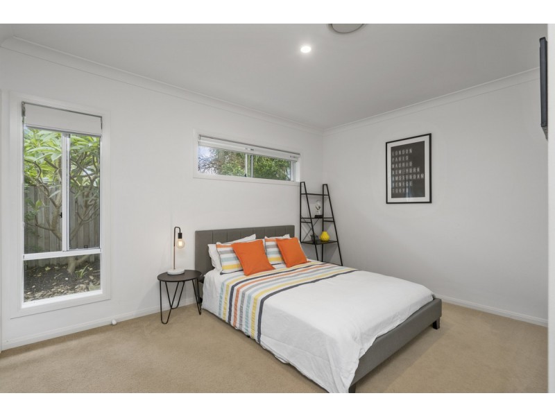 47 Wunburra Circle, Pacific Pines QLD 4211