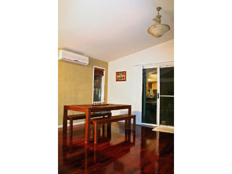 18 Kosrae Street, Pacific Pines QLD 4211