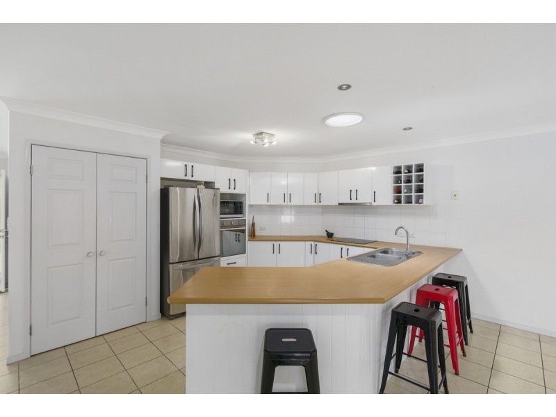 53 Cossington Circuit, Maudsland QLD 4210
