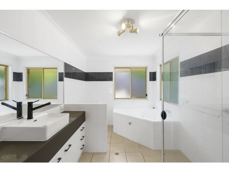 53 Cossington Circuit, Maudsland QLD 4210