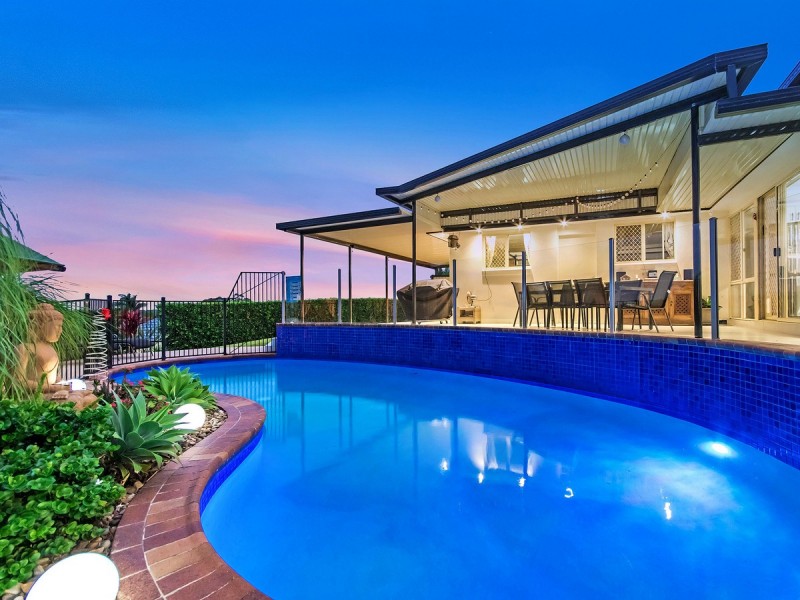 1 Maldon Court, Helensvale QLD 4212