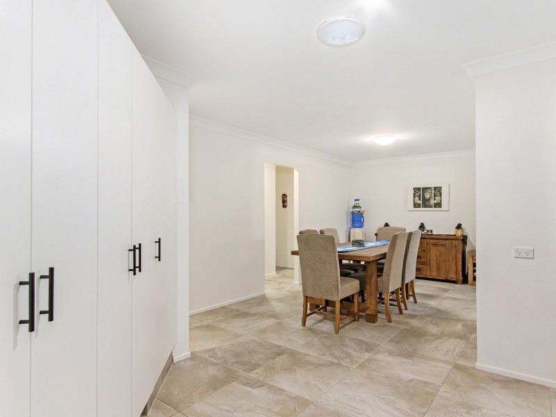 1 Maldon Court, Helensvale QLD 4212