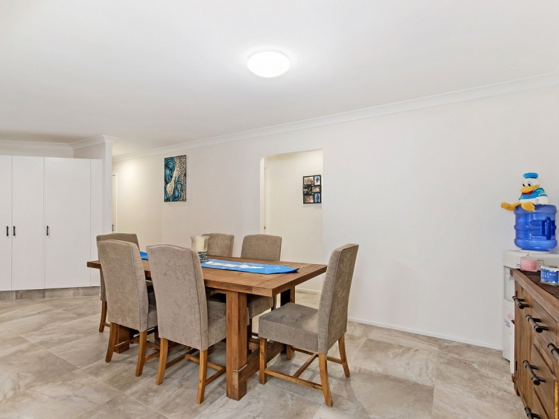 1 Maldon Court, Helensvale QLD 4212