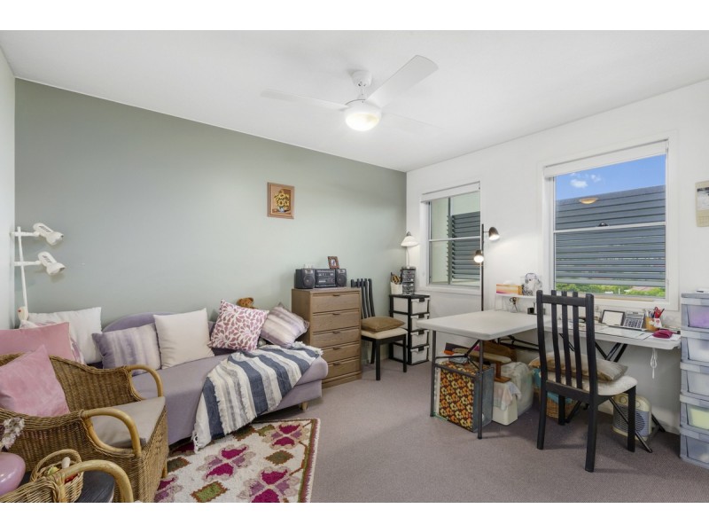 1601/111 Lindfield Road, Helensvale QLD 4212