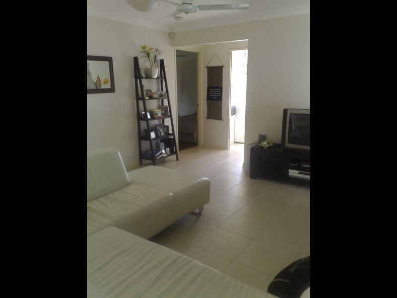 1/87 Victoria Drive, Pacific Pines QLD 4211