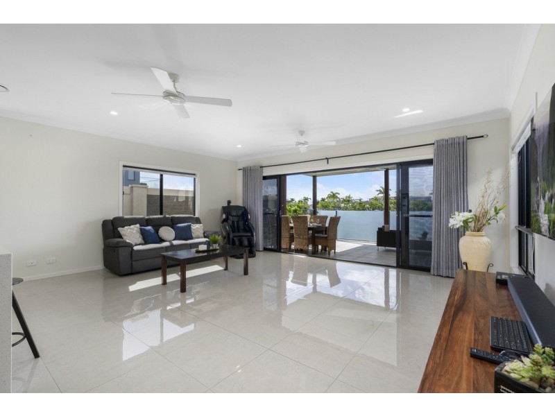 5041 Harbourview Drive, Hope Island QLD 4212