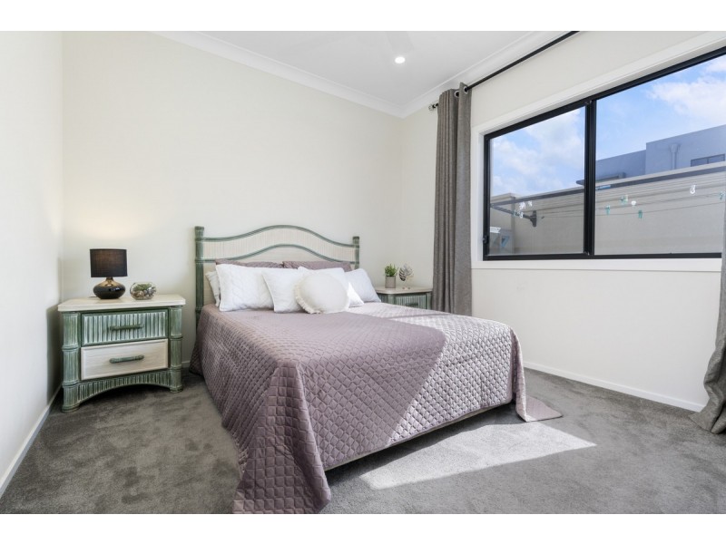 5041 Harbourview Drive, Hope Island QLD 4212