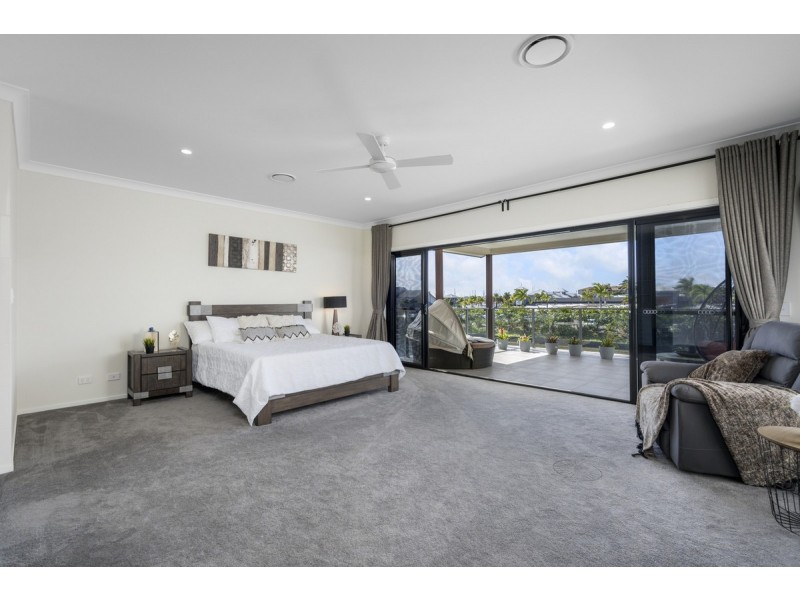 5041 Harbourview Drive, Hope Island QLD 4212