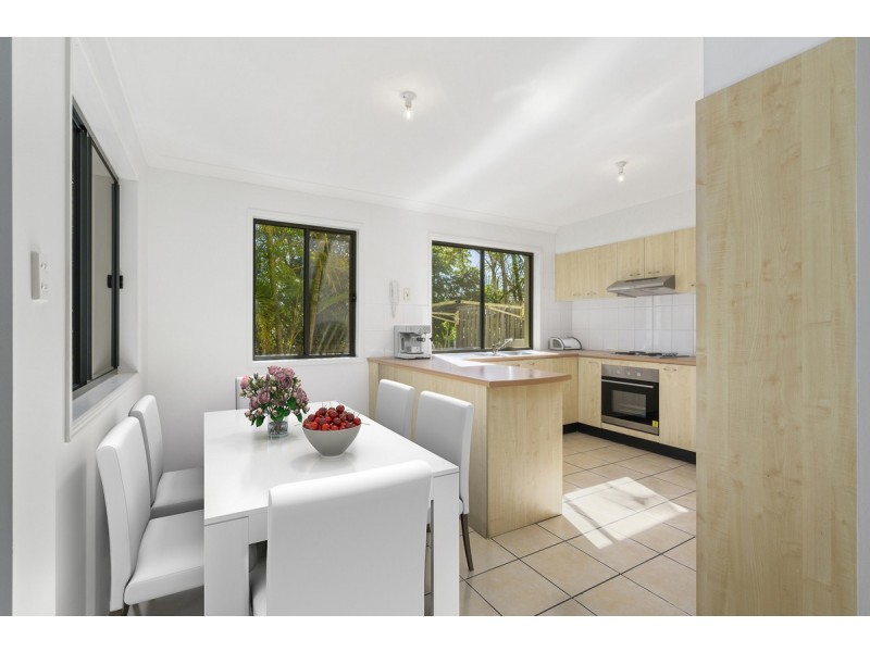 11/1 Santa Isobel Boulevard, Pacific Pines QLD 4211