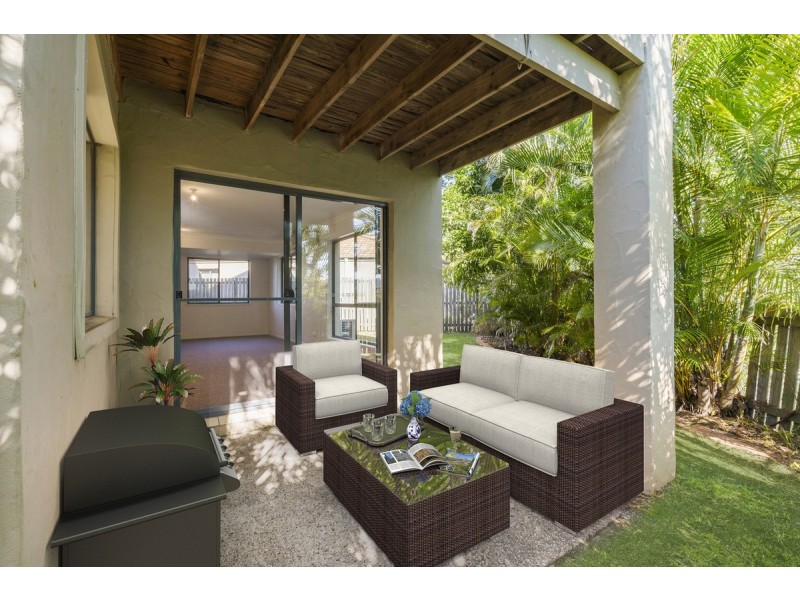 11/1 Santa Isobel Boulevard, Pacific Pines QLD 4211