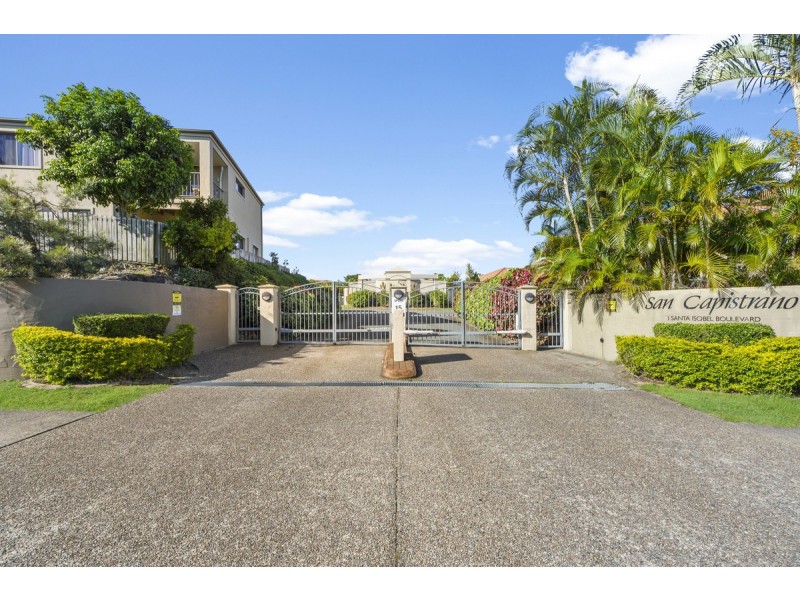 11/1 Santa Isobel Boulevard, Pacific Pines QLD 4211