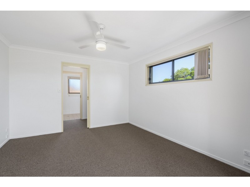 11/1 Santa Isobel Boulevard, Pacific Pines QLD 4211