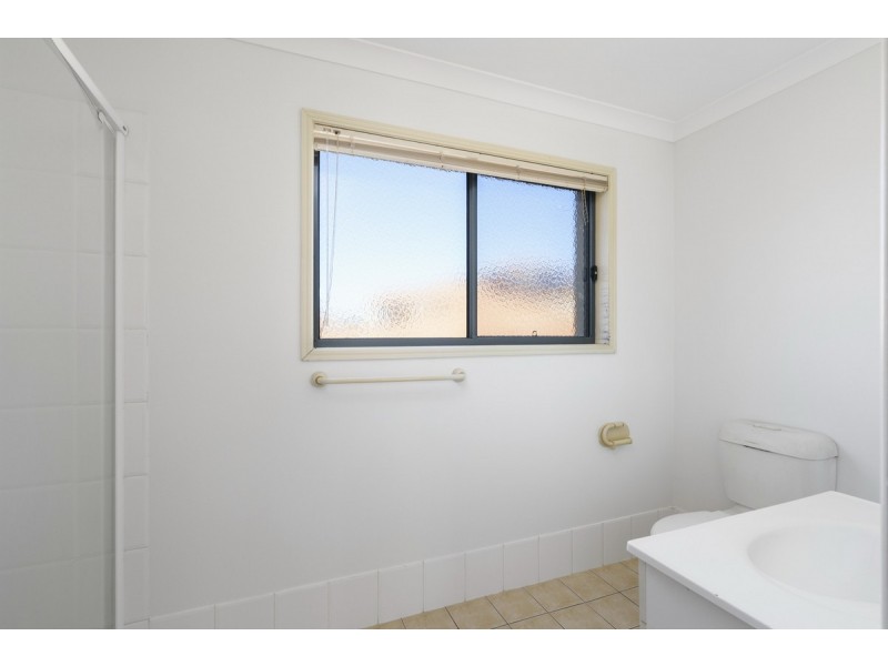 11/1 Santa Isobel Boulevard, Pacific Pines QLD 4211