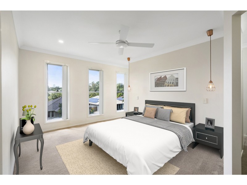 29 Hadrian Crescent, Pacific Pines QLD 4211