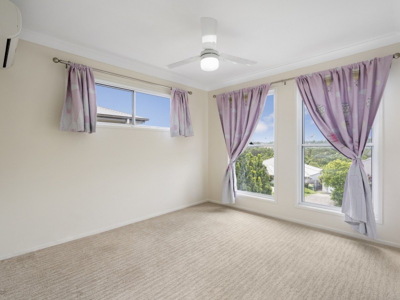 29 Hadrian Crescent, Pacific Pines QLD 4211