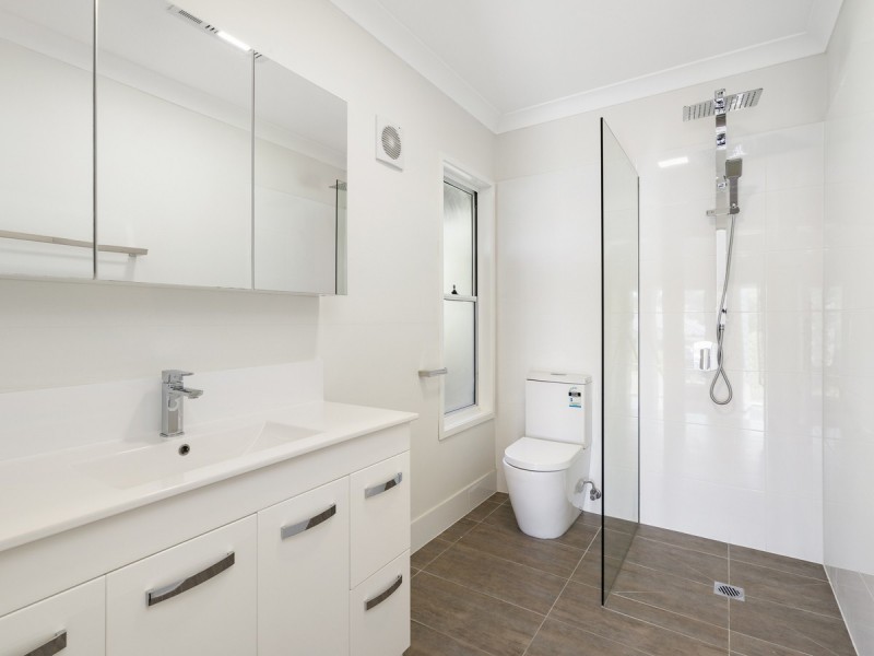 29 Hadrian Crescent, Pacific Pines QLD 4211