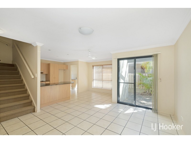 2/189 Scarborough Street, Southport QLD 4215