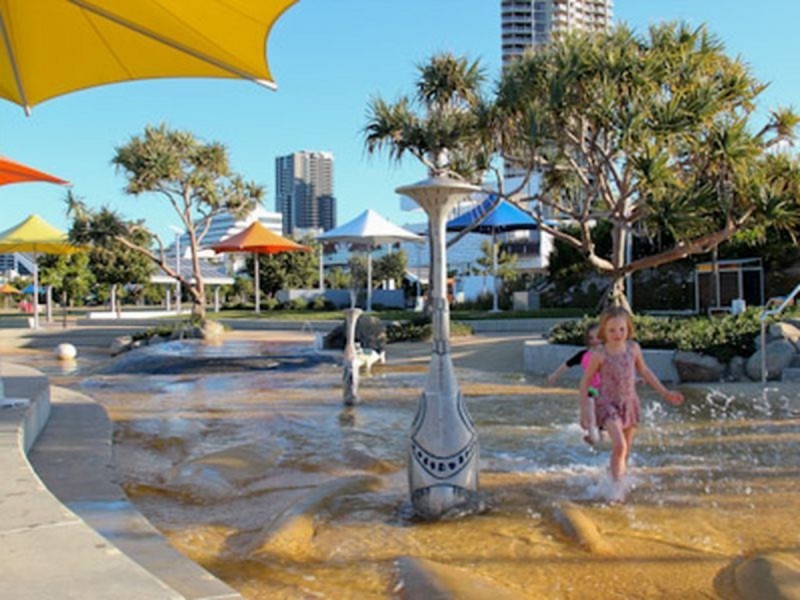 2/189 Scarborough Street, Southport QLD 4215