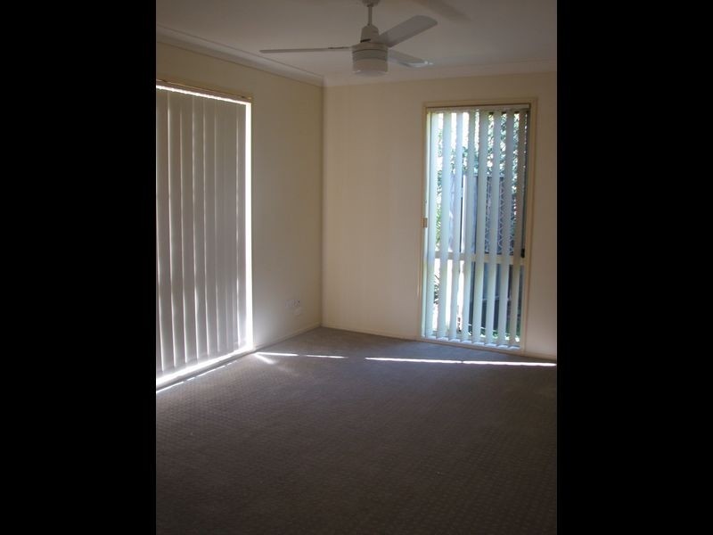 4 Gumview Place, Molendinar QLD 4214