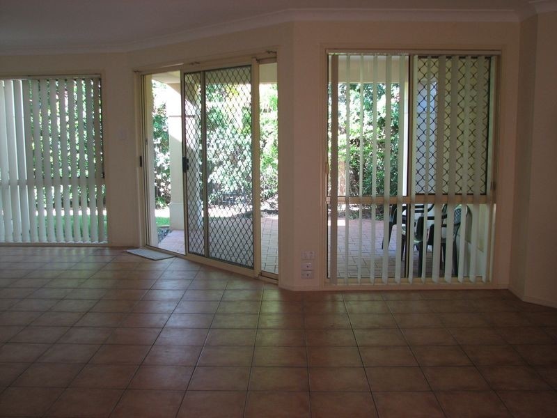 4 Gumview Place, Molendinar QLD 4214