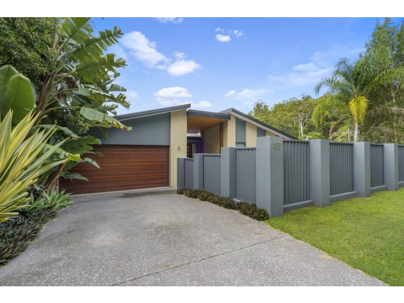 18 McGuire Court, Maudsland QLD 4210