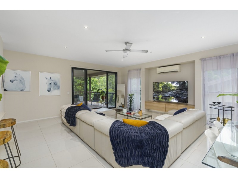 18 McGuire Court, Maudsland QLD 4210