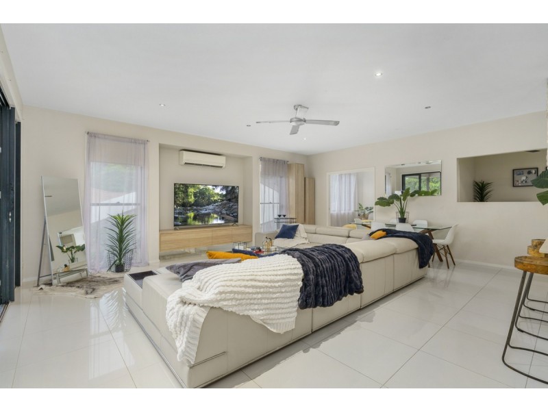 18 McGuire Court, Maudsland QLD 4210