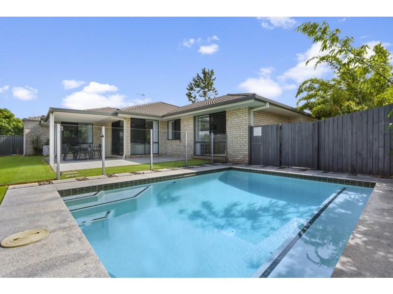 260 Universal Street, Oxenford QLD 4210