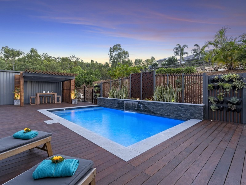 121 Whiptail Place, Advancetown QLD 4211