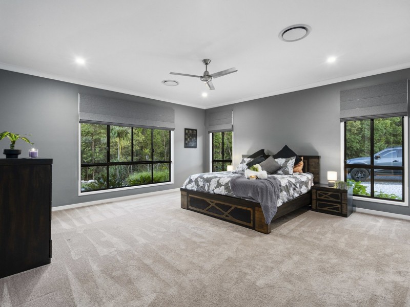 121 Whiptail Place, Advancetown QLD 4211