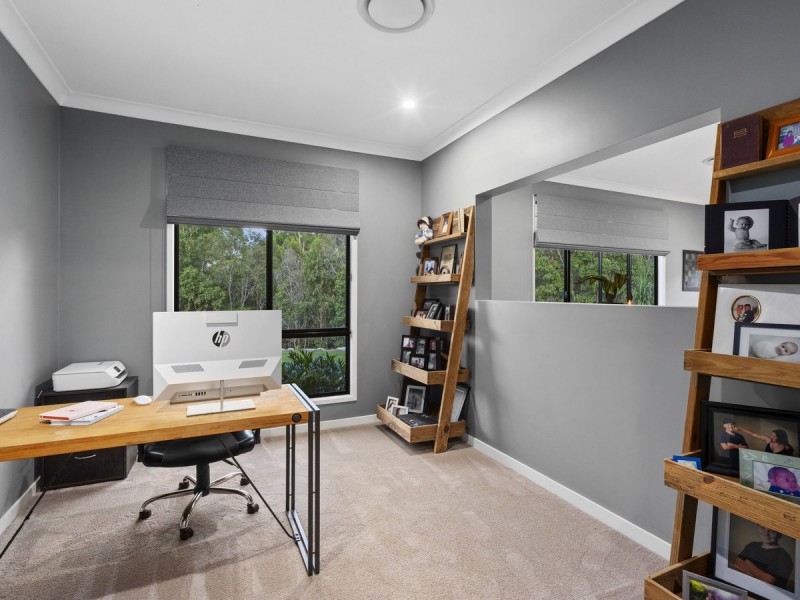 121 Whiptail Place, Advancetown QLD 4211