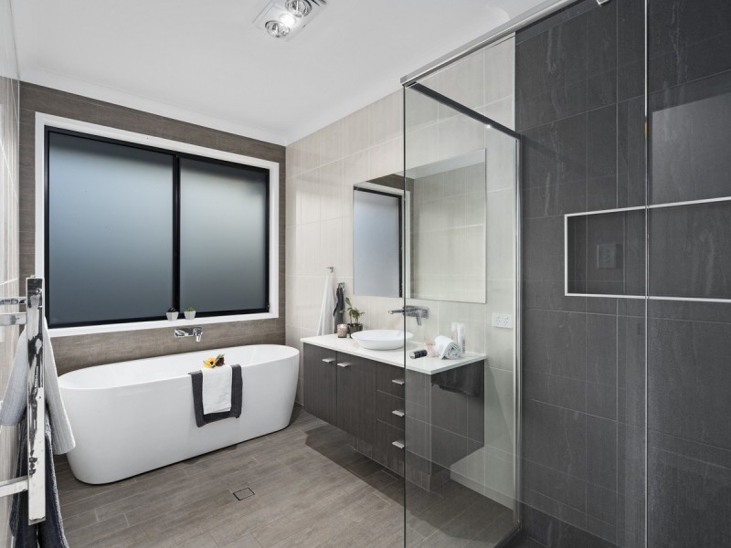 121 Whiptail Place, Advancetown QLD 4211