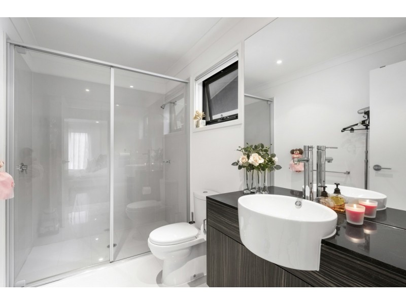 9/26 Hotham Drive, Pacific Pines QLD 4211