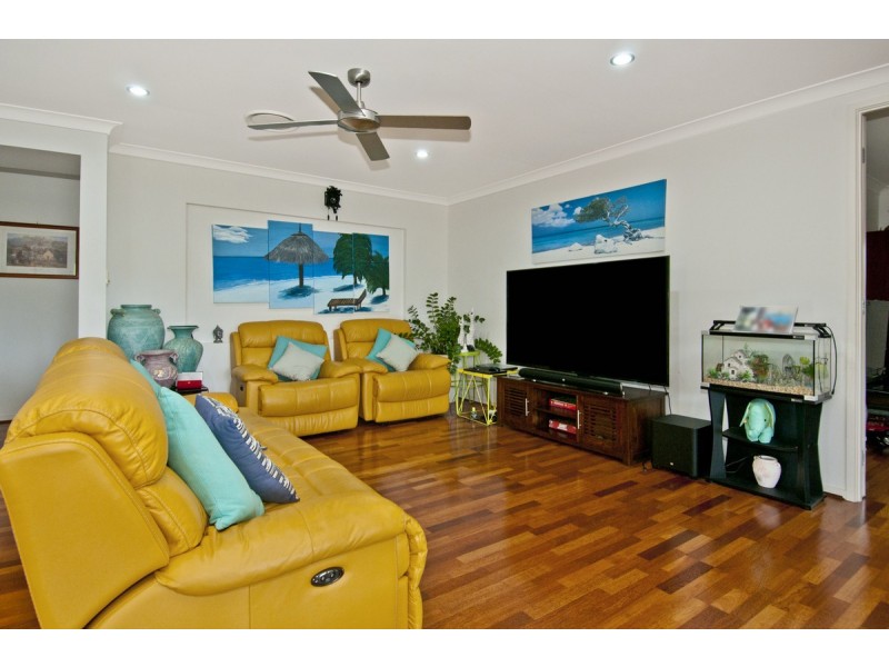 46 Faraday Crescent, Pacific Pines QLD 4211